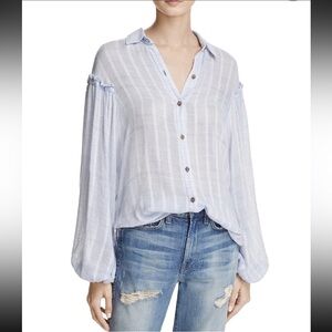 Free People "Headed to the Highlands" Button-Front Top blue/white. Sz.S